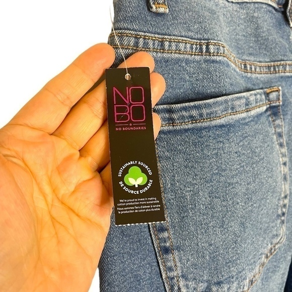 Nwt Blue Distressed Jeans 💙 - Picture 3 of 10